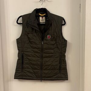 Green Fjallraven  puffer Vest